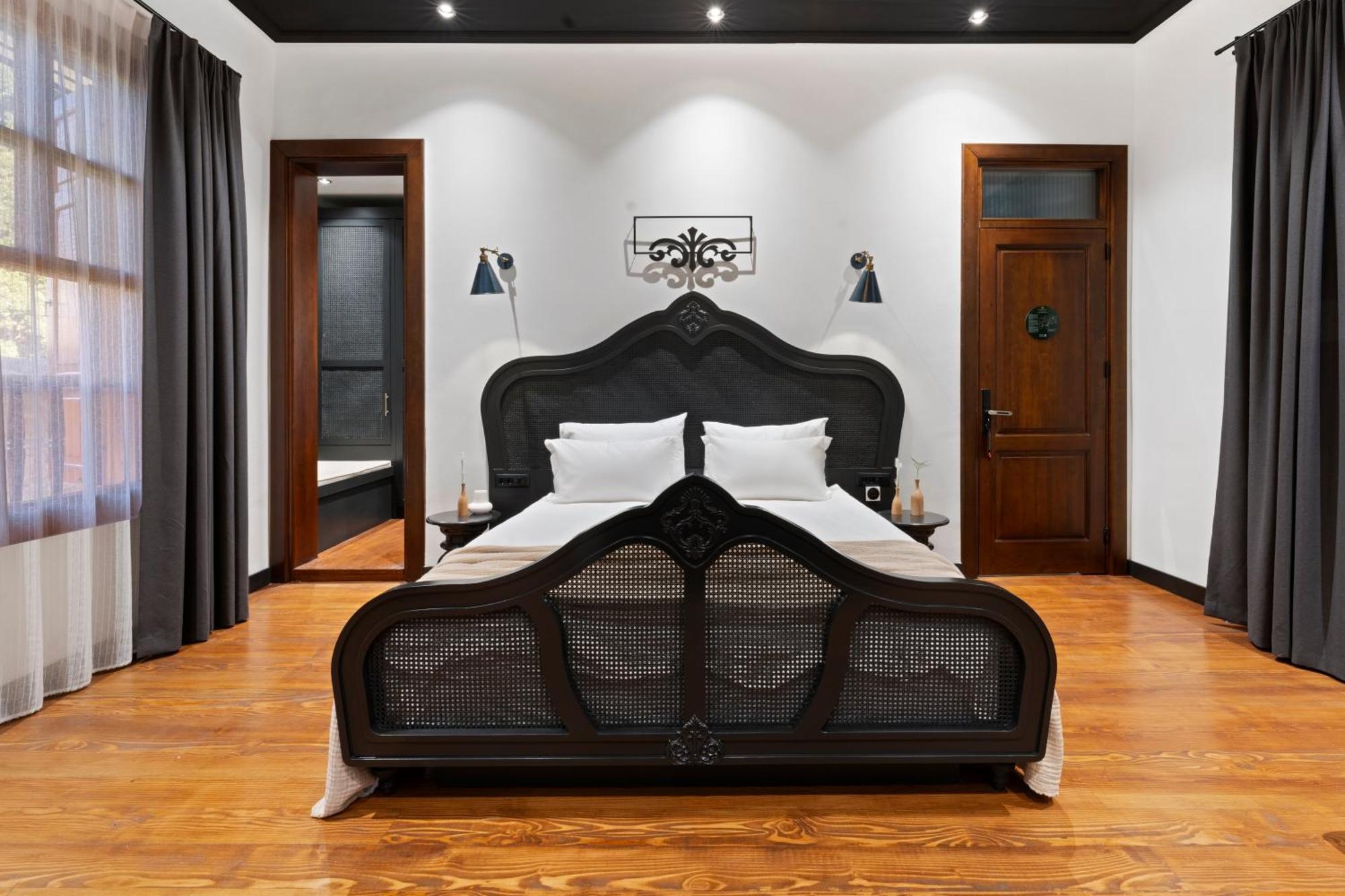 Belmondo Suites Old Town Antalia Esterno foto