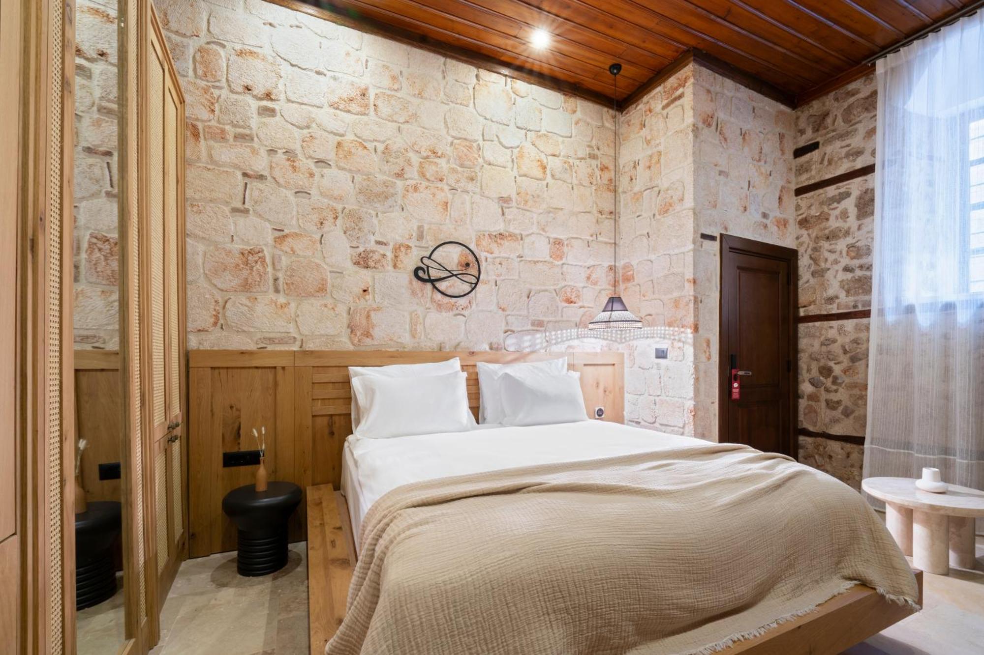 Belmondo Suites Old Town Antalia Esterno foto