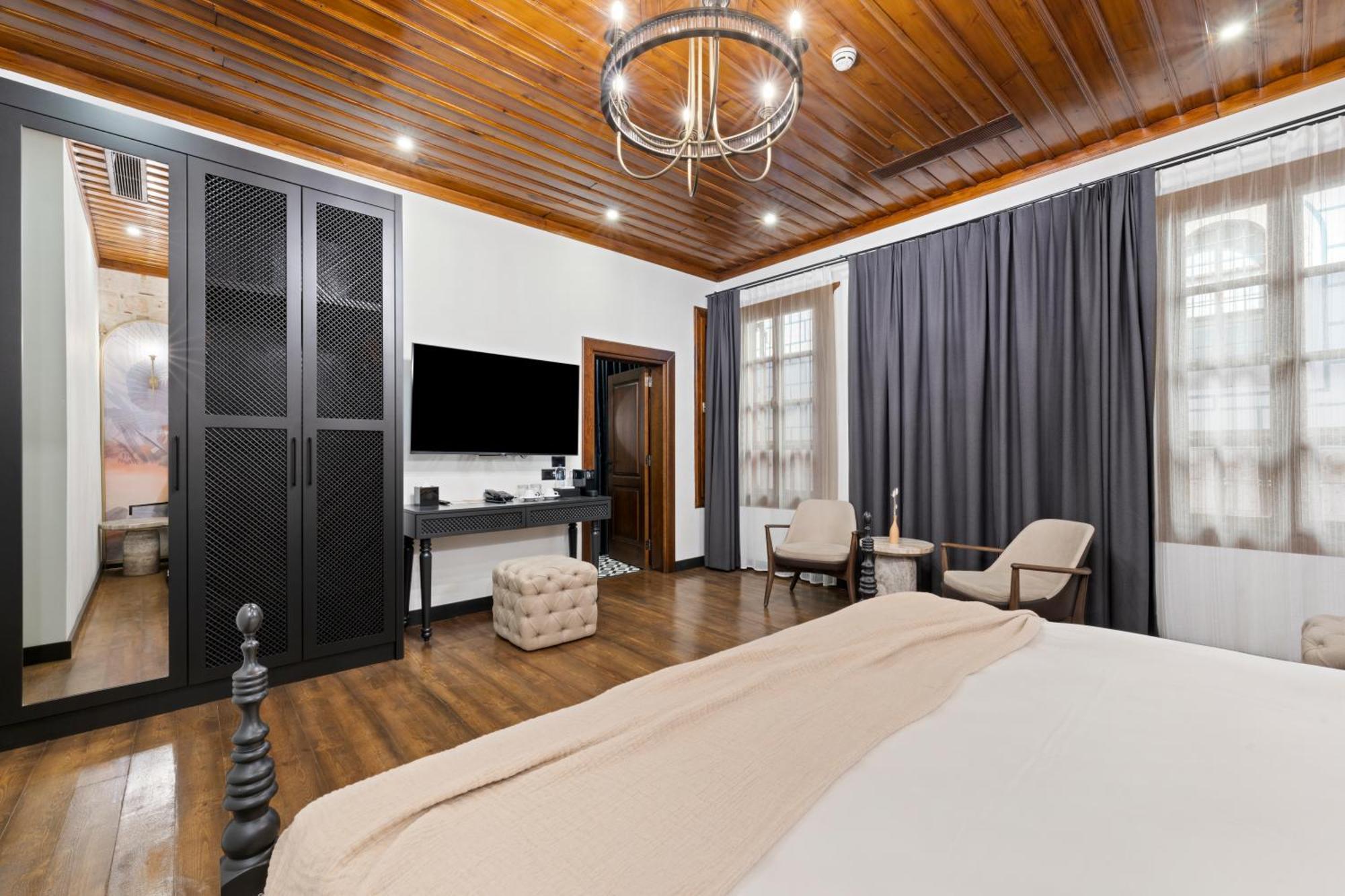 Belmondo Suites Old Town Antalia Esterno foto